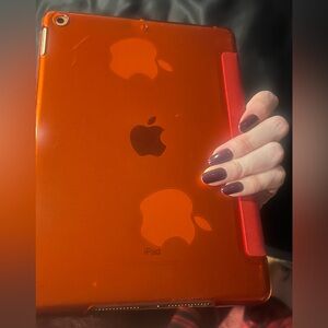 Apple iPad 6th Gen. 128GB, Wi-Fi, 9.7" - Gold